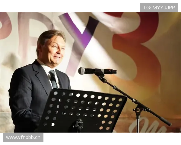 冯彦哲训练完直接打车去米其林，这日子过得比偶像剧还离谱